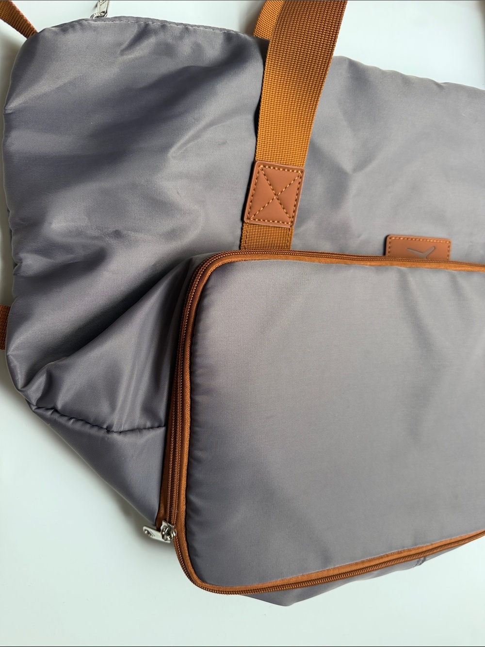 Travel Duffle Bag & Matching Toiletry Pouch Set - Picture 3 of 10